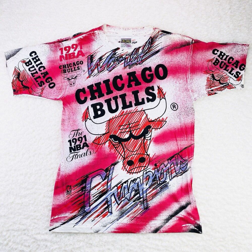 VTG Chicago Bulls 1991 Champs  Magic Johnson T’s Shirt  All Over Print NBA